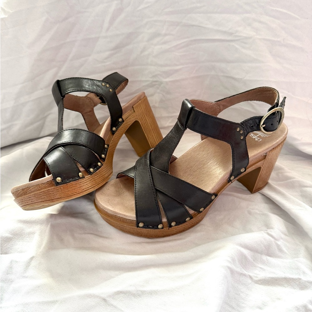 Dansko Sandal Size 39/8.5-9 Black